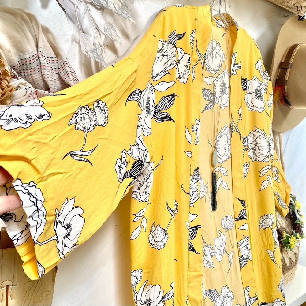 Yellow Floral Open-Front Kimono Cardigan Duster XL - Picture 6 of 9
